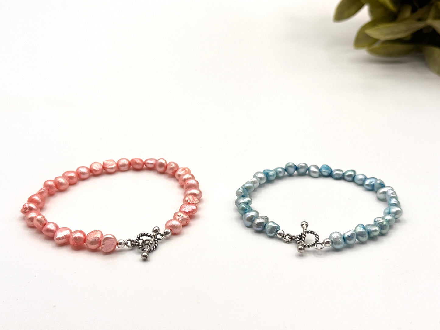 Pink pearl bracelet
